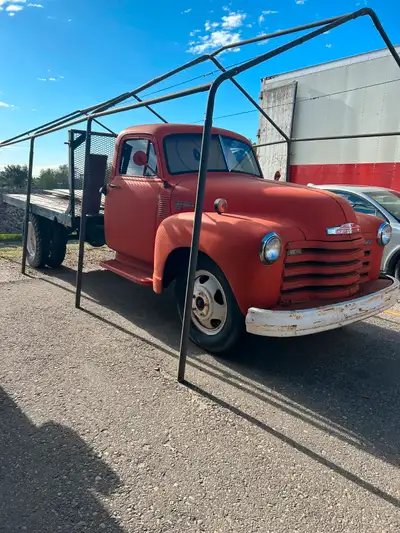 1947 > 53 body style GMC Custom 1100 , Original motor and it runs .