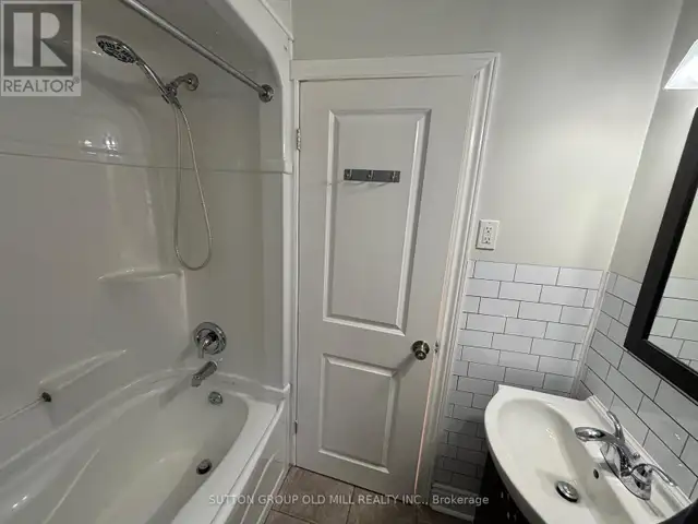 UPPER - 85A EVANS AVENUE Toronto (Mimico), Ontario in Long Term Rentals in Mississauga / Peel Region - Image 12