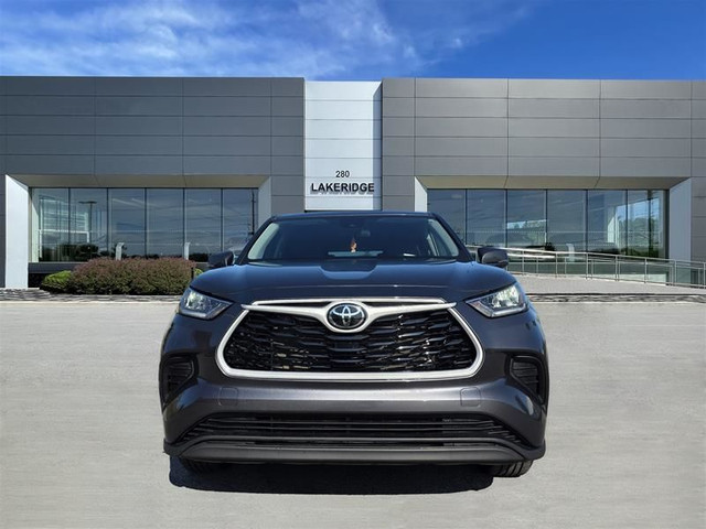 2024 Toyota Highlander LE AWD in Cars & Trucks in Oshawa / Durham Region - Image 4