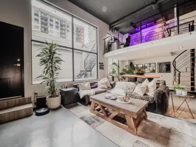 NEW PRICE! – $40,000 REDUCTION! Penthouse Loft | The Ten Building 1001 10179 105 St 1,195 sqft | 1 B...