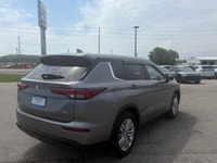 One Owner, ES 7-Passenger, S-AWC Super-All Wheel Drive Control , 2.5L, Heated P/Seats, Apple Carplay... (image 4)