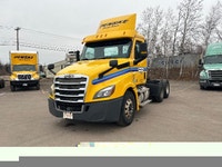 2019 FREIGHTLINER T12664ST;Heavy Duty Trucks - CONVENTIONAL W/O SLEEPER Penske Location 525 MACNAUGH... (image 2)