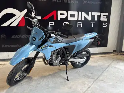 2025 Suzuki DR-Z400SM SKY GREY Suzuki DR-Z400SM SKY GREY 2025 Lapointe Sports Joliette concessionnai...