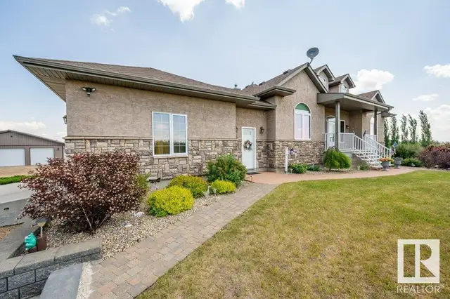 56203 RGE ROAD 230 Rural Sturgeon County, Alberta62863800324354124
