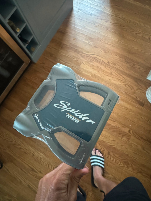 New TaylorMade Spider Tour x7 34" - Still in plastic. in Golf in Calgary