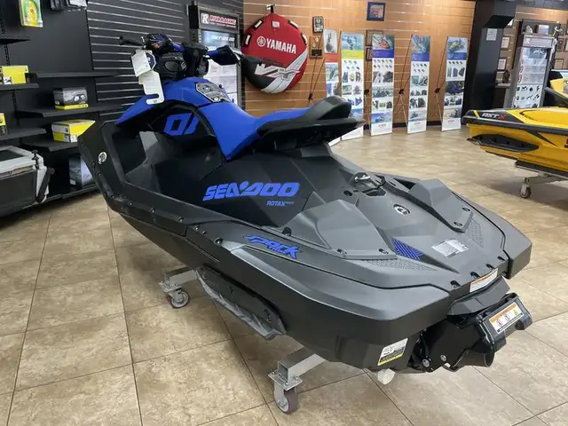 2023 SEADOO SPARK TRIXX 2UP 900 (FINANCING AVAILABLE) in Personal Watercraft in Strathcona County - Image 6