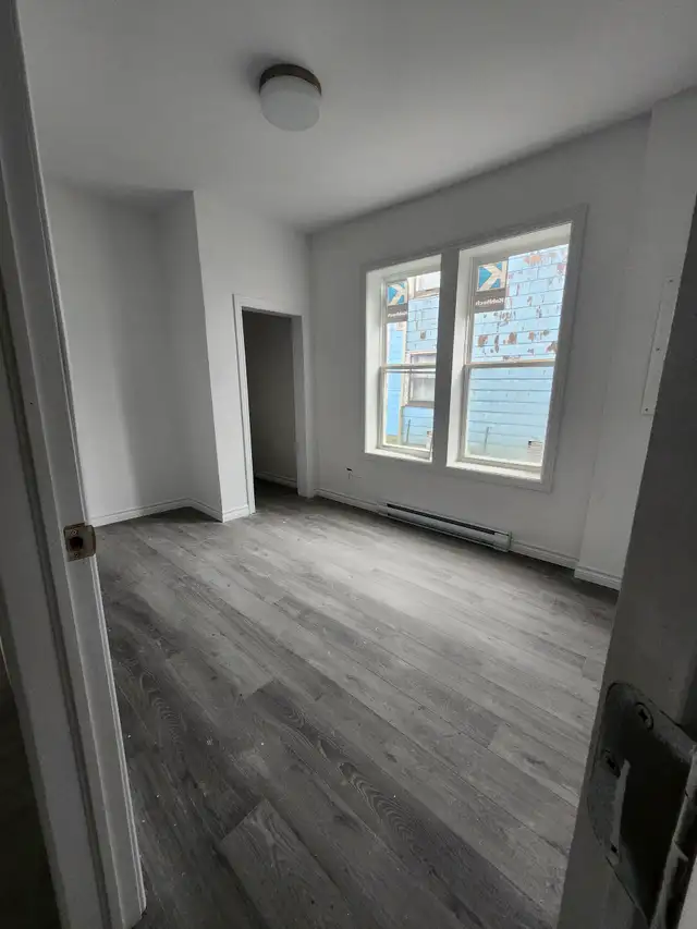 588 Harding W - 3BR West, W/D, close to amenities