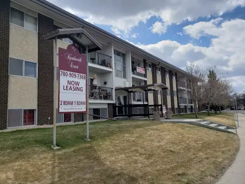 Kenilworth Court Will have a renovated suites available. Fresh paint, wood plank flooring, newer cou...