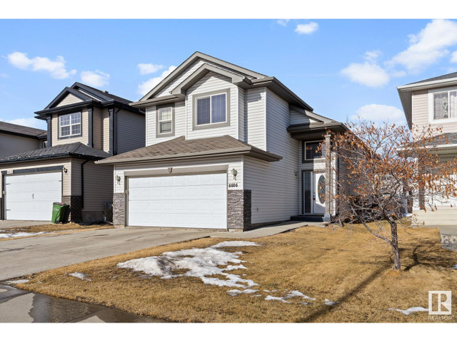 4606 164 AV NW Edmonton, Alberta in Houses for Sale in Edmonton - Image 2