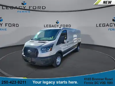 *Rear View Camera, Reverse Sensing System, Sync 4, Blind Spot Detection, HID Headlamps!* Smart desig...