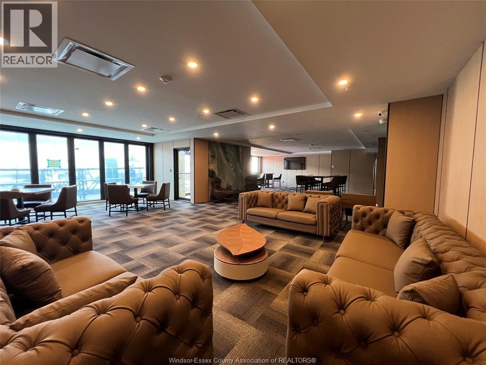 4400 LAURIER PARKWAY Unit# 530 LaSalle, Ontario 5