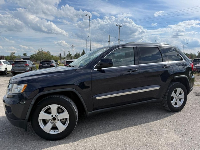 2011 JEEP GRAND CHEROKEE LAREDO 4WD | REMOTE START | HEATED LEAT in Cars & Trucks in Barrie - Image 4