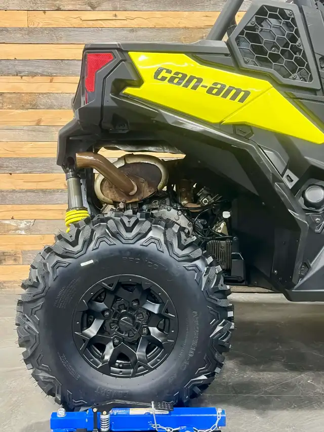 2019 BRP CAN-AM MAVERICK SPORT 1000R + 4X4 + DPS + FOX + NEW TIR in ATVs in Ottawa - Image 29