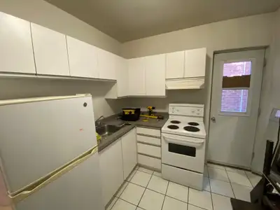 Veuillez svp lire le texte au complet avant de nous contacter, aux coordonnees et selon l'horaire me...