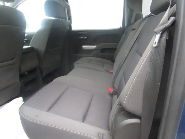 Chevrolet SilveradoZ71 OFF ROAD 1500 4WD Crew Cab LT w/2LT 2LT 2 in Cars & Trucks in Laval / North Shore - Image 35