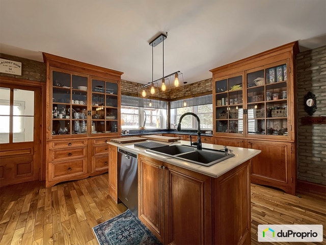 $729,800 - 2 Storey for sale in Carignan — photo 2