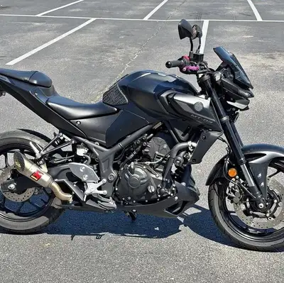 APPLY NOW: https://www.ridecollective.ca/get-pre-approved 2024 YAMAHA MT • Torque-focused engine del...