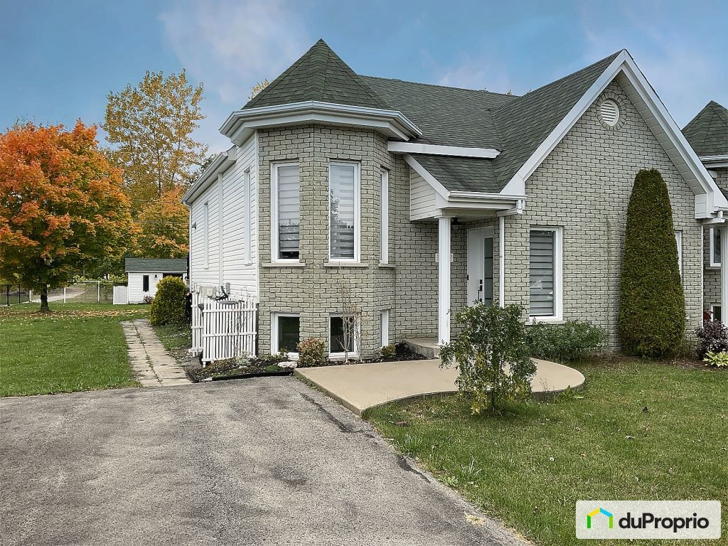 $439,000 - Semi-detached for sale in St-Michel — photo 1