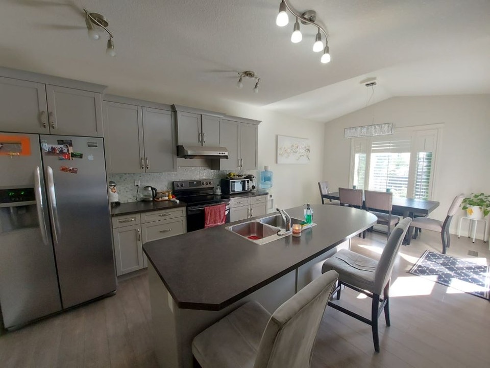 Spacious 4-Bedroom with 3.5 Bathrooms! 3