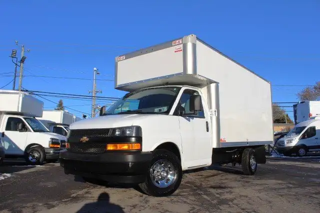 2024 Chevrolet Express 3500 CUBE 14 PIEDS + DECK 6.6 L / 39.000  in Cars & Trucks in Laval / North Shore - Image 23