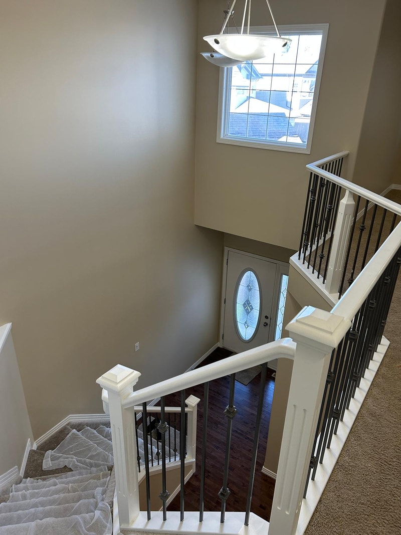 4 bedroom, 3.5 bath, bonus room with finished basement Long Term