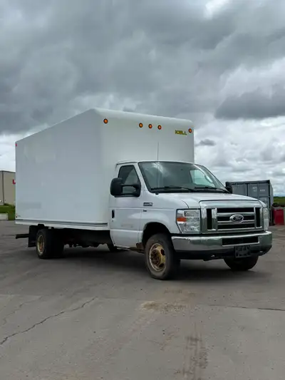 2016 Ford E350 Cube Van for 7500$ Gasoline Engine Runs drive great Has Bluetooth 500000km Hwy 15 fee...