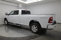 NAVIGATION SYSTEM, SPORT APPEARANCE PACKAGE, REAR AUTO-LEVELLING AIR SUSPENSION, BLACK PREMIUM CLOTH... (image 4)