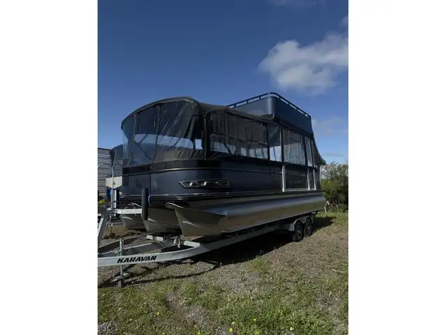 2023 Legend V-Series Aqua Tower Sport Pro w/ full enclosure, 115 in Powerboats & Motorboats in New Glasgow - Image 2