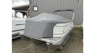 Marsh's Marina Instock (Pearl White) 2025 Princecraft Vectra 21 L Sport Tritoon / 115 Hp Mercury Pro...
