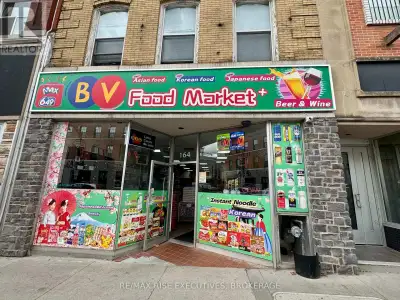 Well-established convenience store located in the heart of downtown Kingston, just steps to Queen's...