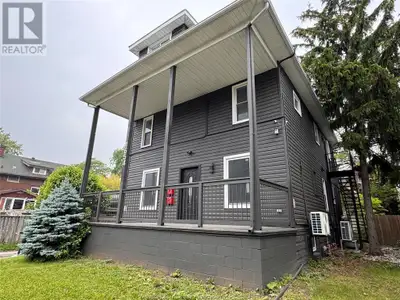 1654 Martindale Windsor, Ontario