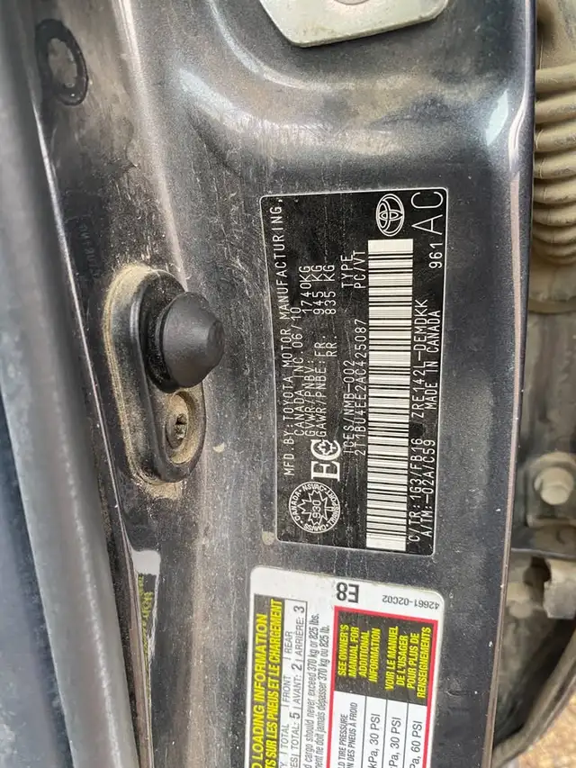 2010 Toyota Corolla 4dr Sdn Man (Natl) ( ONLY FOR PARTS) in Auto Body Parts in Regina - Image 7