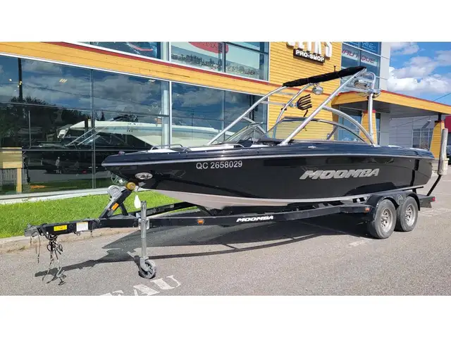 2010 Moomba LSV in Powerboats & Motorboats in Laurentides - Image 2