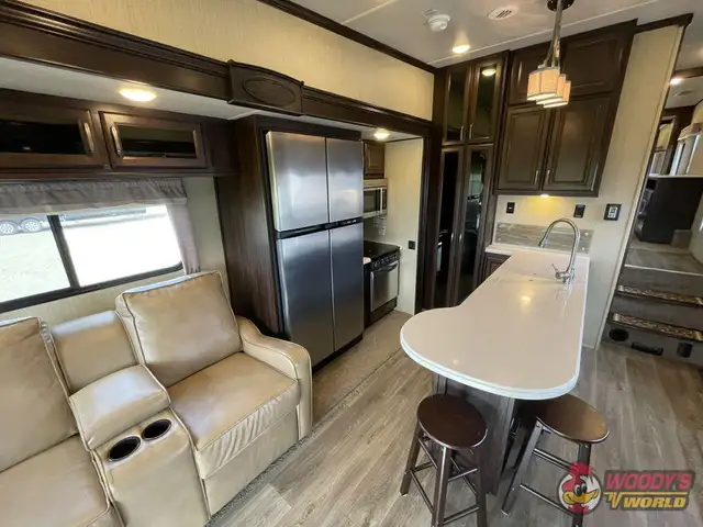 2018 PALOMINO RV COLUMBUS 298RL in Travel Trailers & Campers in Edmonton - Image 16