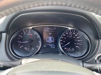 Experience confident all-weather driving and smart technology integration with this 2015 Nissan Rogu... (image 4)
