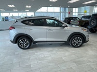 This *2021 Hyundai Tucson Luxury AWD* combines modern design, premium comfort, and confident all-wea... (image 4)