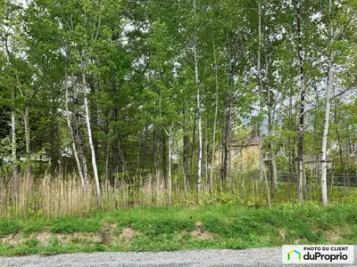Terrain à vendre - Un havre de paix au coeur de Magog! Situé au bout d'un rond-point paisible sur la...