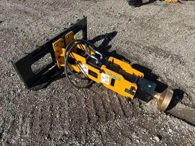 BRAND NEW Reason for sale : Does not fit my machine . Paid over : 5k for it . FT-D680 Skid Steer Pos...