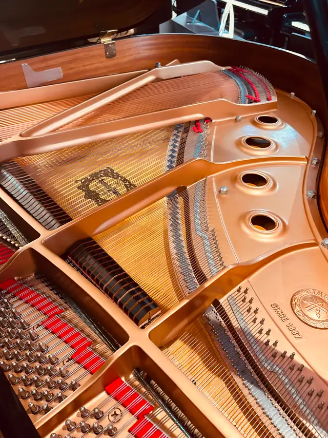 PIANO YAMAHA C1 SILENT (1996) in Pianos & Keyboards in City of Montréal - Image 4