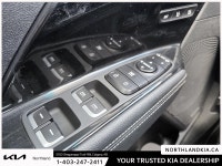 2019 Kia Niro SX Touring Ready for anything, from the streets of Calgary to the highways of Alberta,... (image 6)