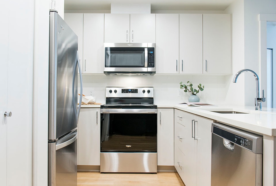 3 bedroom suite in North Vancouver at Lynnmour Apartments! 2