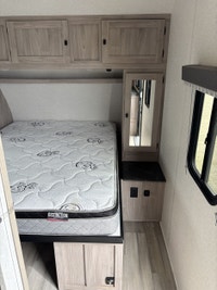 The perfect family trailer is here! Enjoy the many luxuries of this Coachmen model that provide not... (image 7)