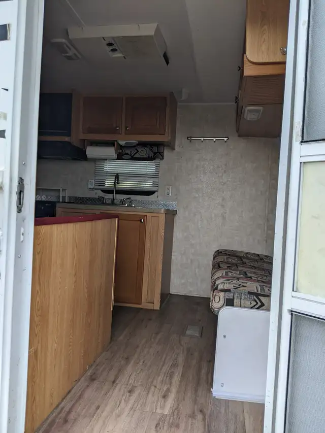 2007 Wolfpack by Cherokee Hunters edition Camper in Travel Trailers & Campers in Prince Albert - Image 13