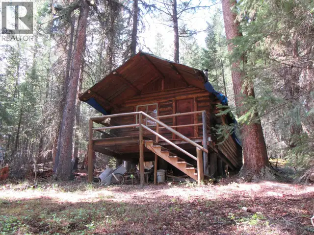 7681 BURGESS ROAD Deka Lake / Sulphurous / Hathaway Lakes, Briti in Houses for Sale in 100 Mile House - Image 2