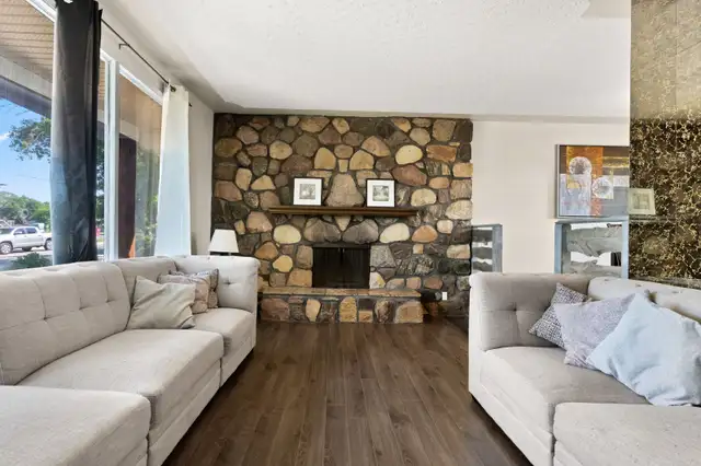 348 Arthur St - Move In Ready House In Regent Park63008312307075121