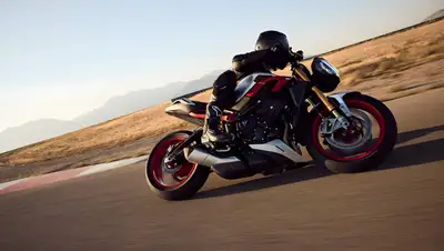 2026 STREET TRIPLE RX MATTE ALUMINUM MSRP $17495 WE SHIP EVERYWHERE ~ EASY FINANCING OPTIONS ~ WE TA...