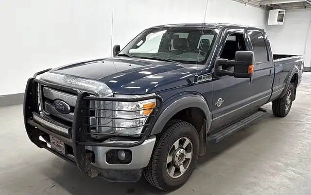 2015 Ford F350 SD Platinum 4WD 6.7L V8 DIESEL-CLEAN TRUCK