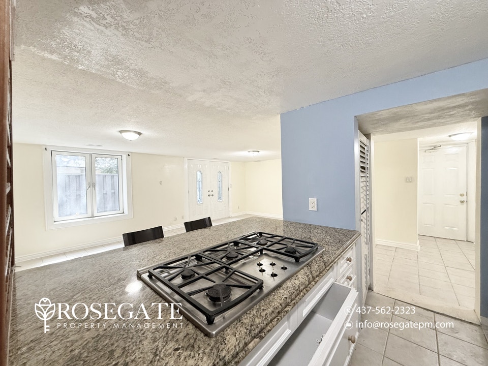 Spacious 2-Bedroom Basement Apartment in Scarborough 4