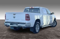 5.7 L 8 Cyl Engine Vehicle Options: Panoramic Roof, Sunroof, Blind Spot Monitoring, Apple Or Android... (image 1)