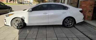 ULTRA LOW MILEAGE!!!69000km !!!EXCELLENT CONDITION!!!EXTENDED WARRANTY. one owner, non smoker, clean...